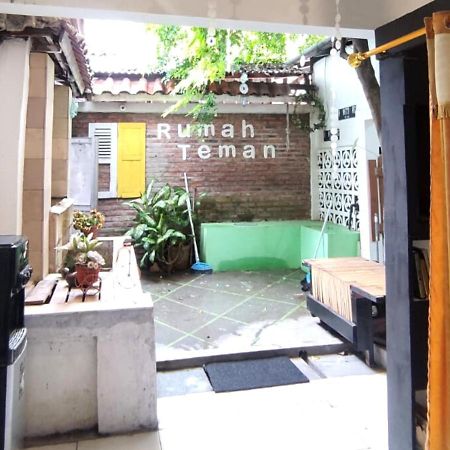 Rumah Teman Hostel Semarang Zewnętrze zdjęcie
